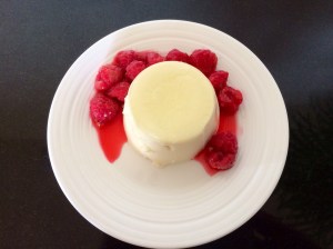 Elderflower pannacottas with raspberries 