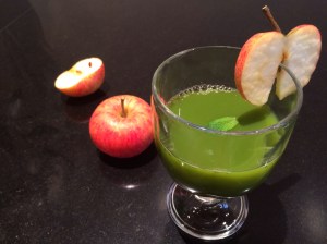 Kale, apple and carrot juice